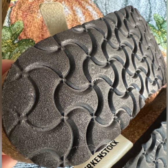 BIRKENSTOCK WOMENS PEARL WHITE SANDALS - Picture 3 of 11